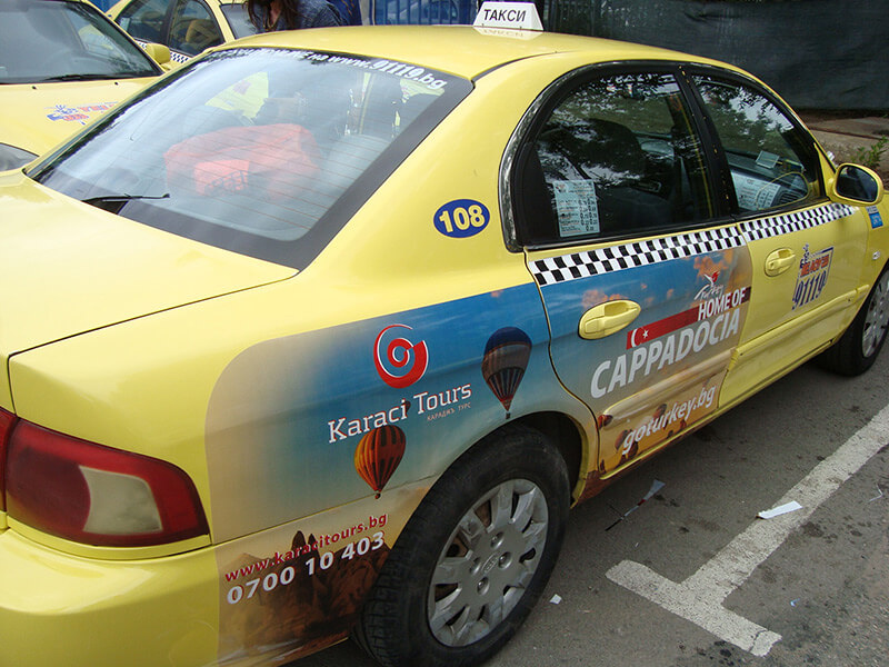 Брандиран автомобил в таксиметровата мрежа на Йелоу такси София за туристическа агенция Караджъ Турс - Кападокия - превю